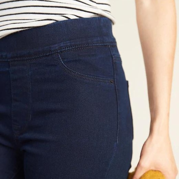Old Navy Super Skinny Pull-On Jeggings for Women - Picture 3 of 4
